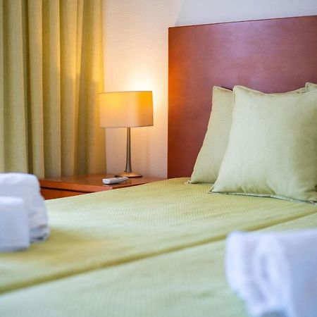 Ferienwohnung Host Wise - Bright Cozy Flats W Terrace & Pool Quarteira Exterior foto