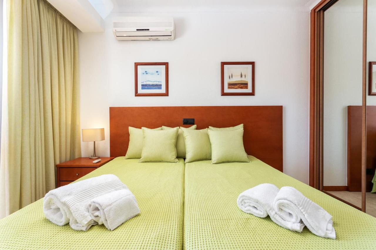 Ferienwohnung Host Wise - Bright Cozy Flats W Terrace & Pool Quarteira Exterior foto