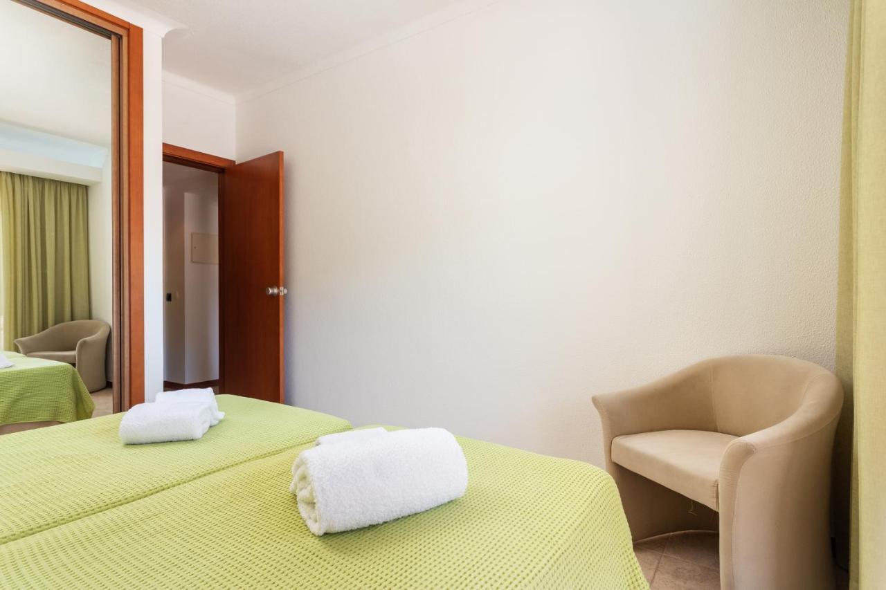 Ferienwohnung Host Wise - Bright Cozy Flats W Terrace & Pool Quarteira Exterior foto