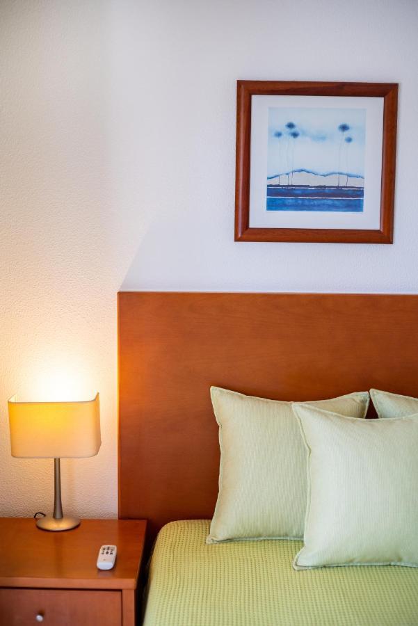 Ferienwohnung Host Wise - Bright Cozy Flats W Terrace & Pool Quarteira Exterior foto
